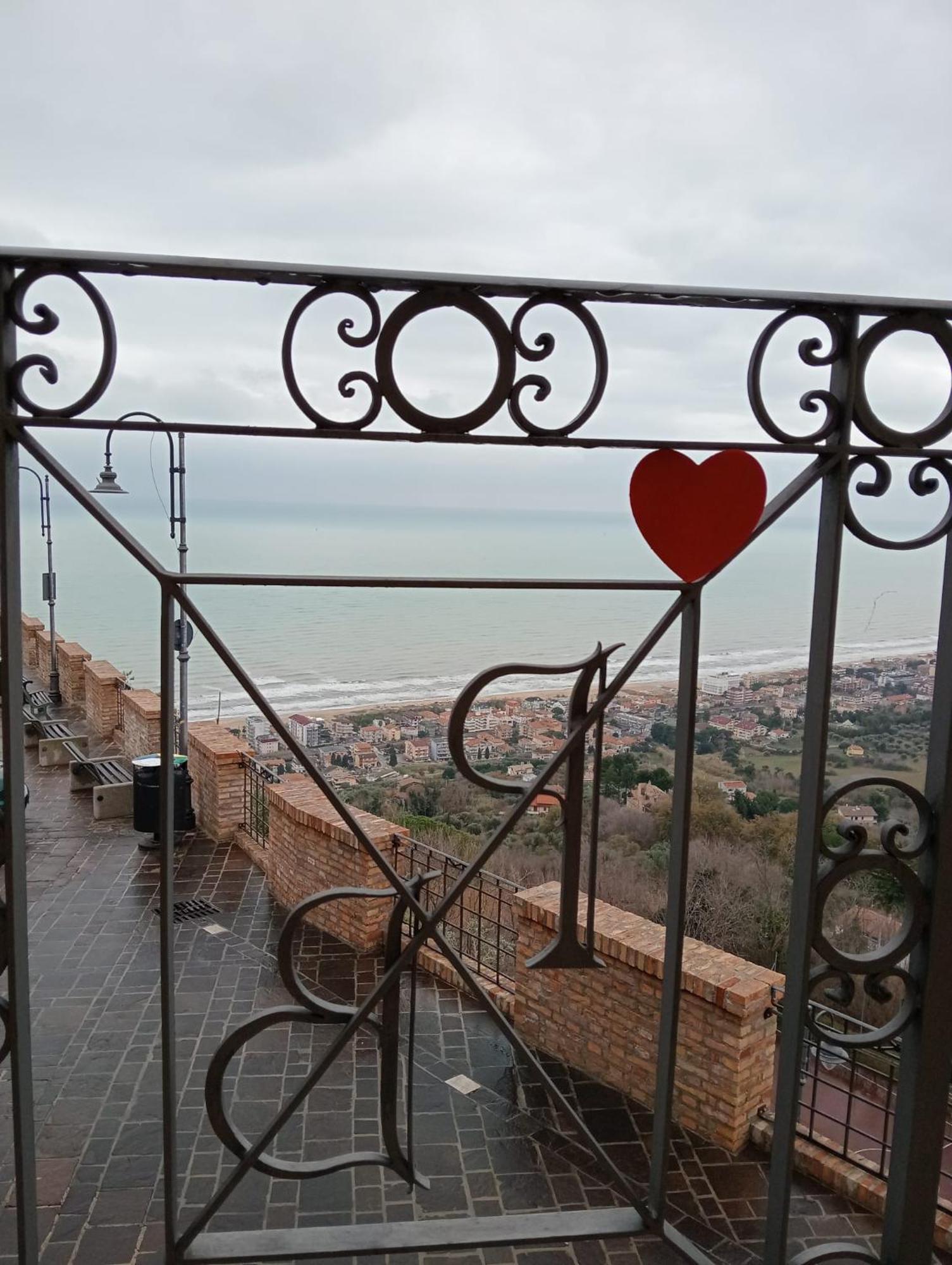 Anpemo Casa Vacanze Silvi Paese 외부 사진